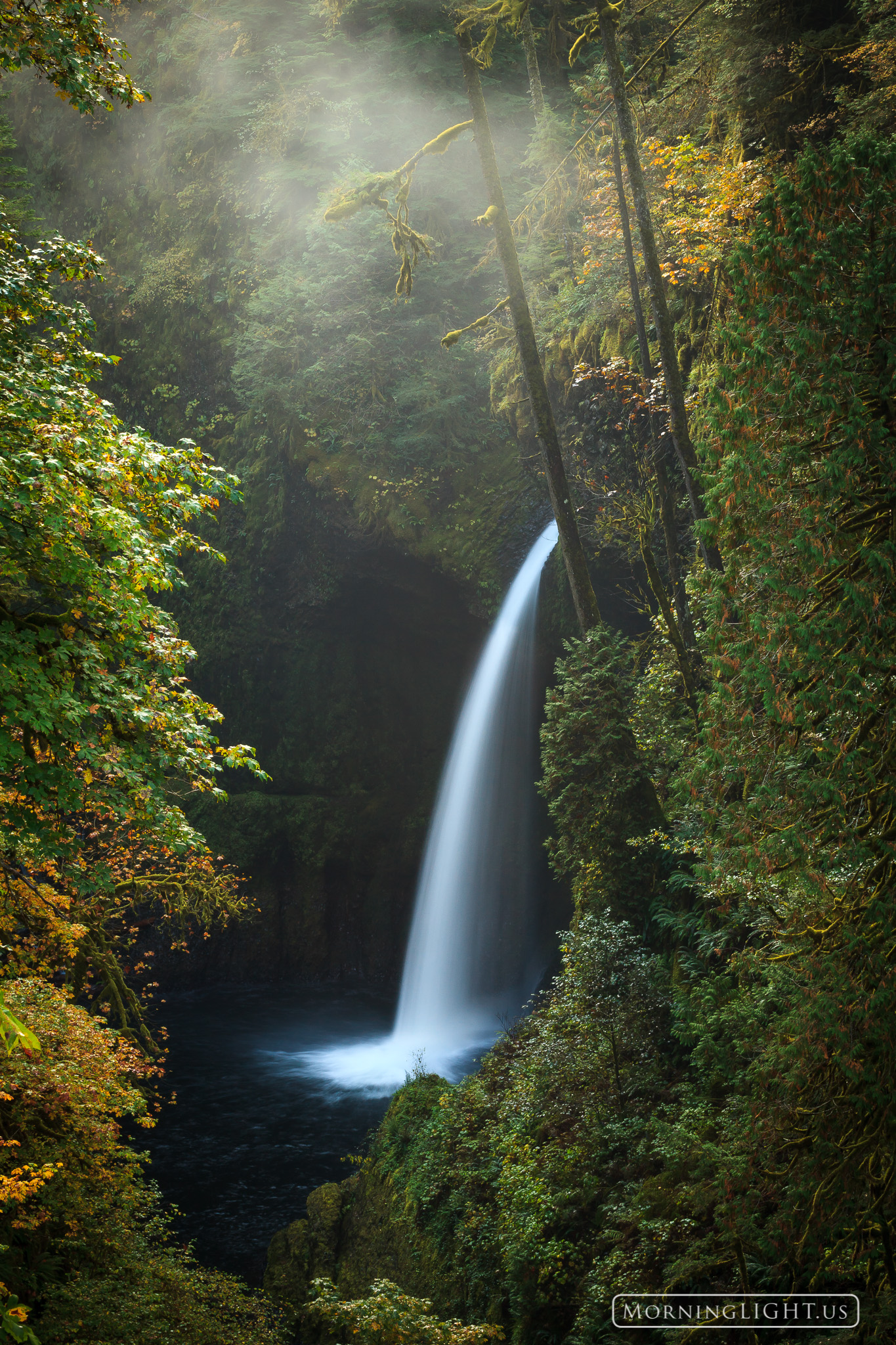 Beautiful Metlako Falls in Oregon's Columbia River Gorge.