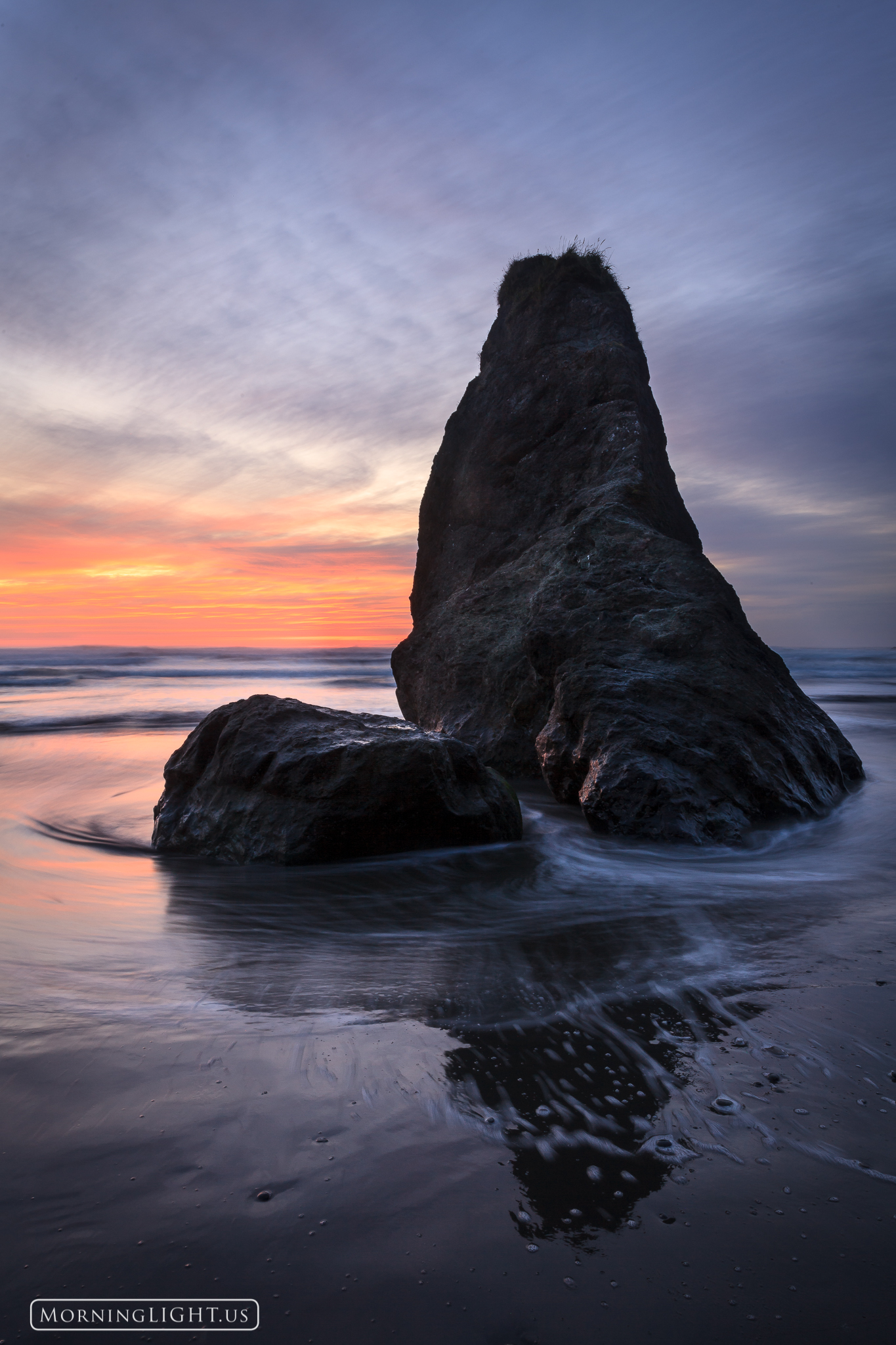 Following sunset the sky on the western horizon lit up beautifully and made a great backdrop to these fascinating sea stacks.